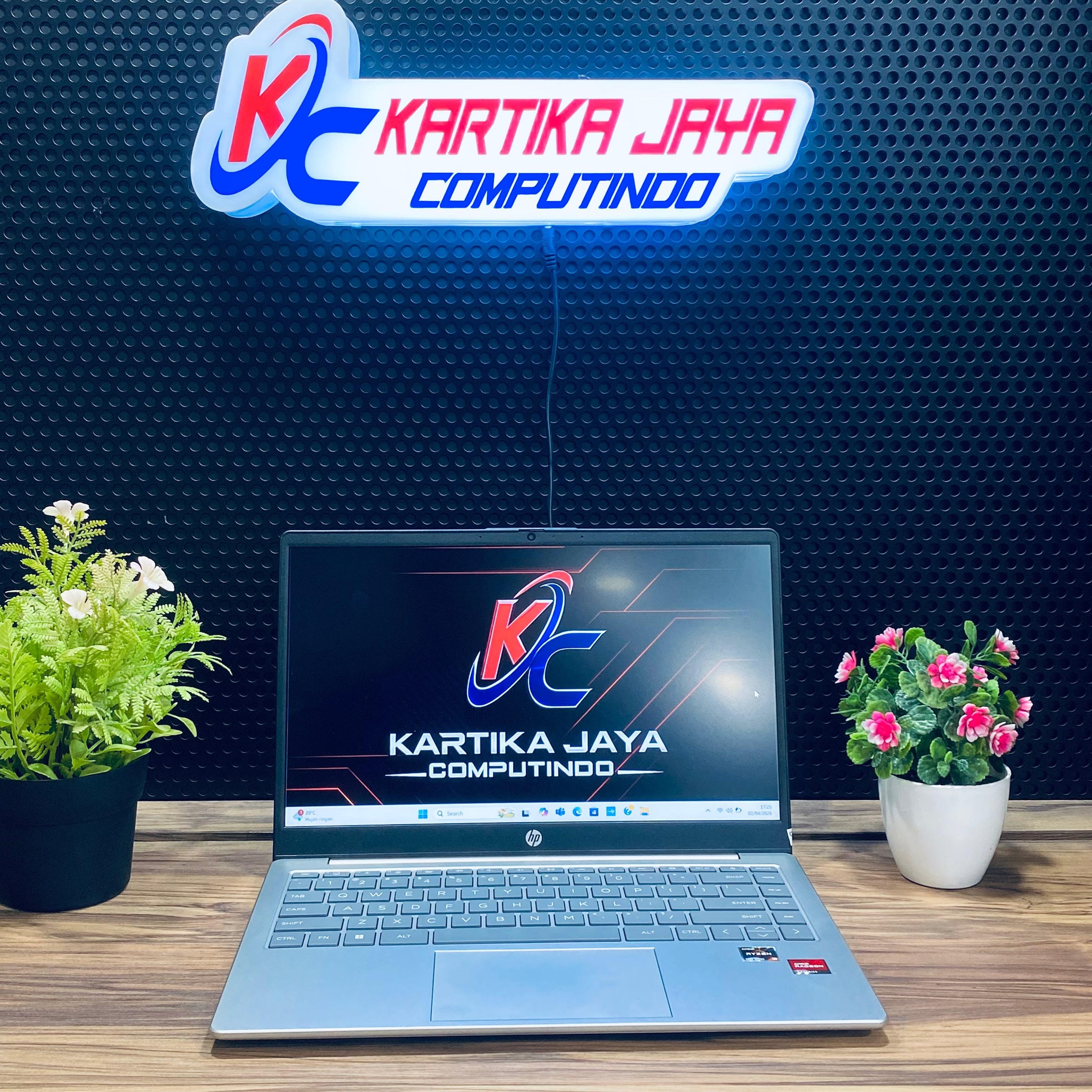 HP 14-EM003AU AMD RYZEN 3 RAM 8 SSD 