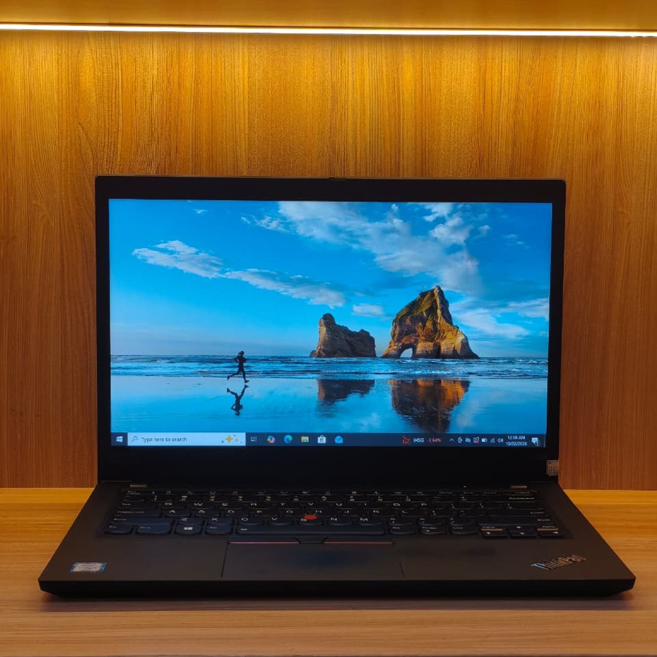 LENOVO THINKPAD T490 CORE I5 RAM 8 SSD 2ND MURAH