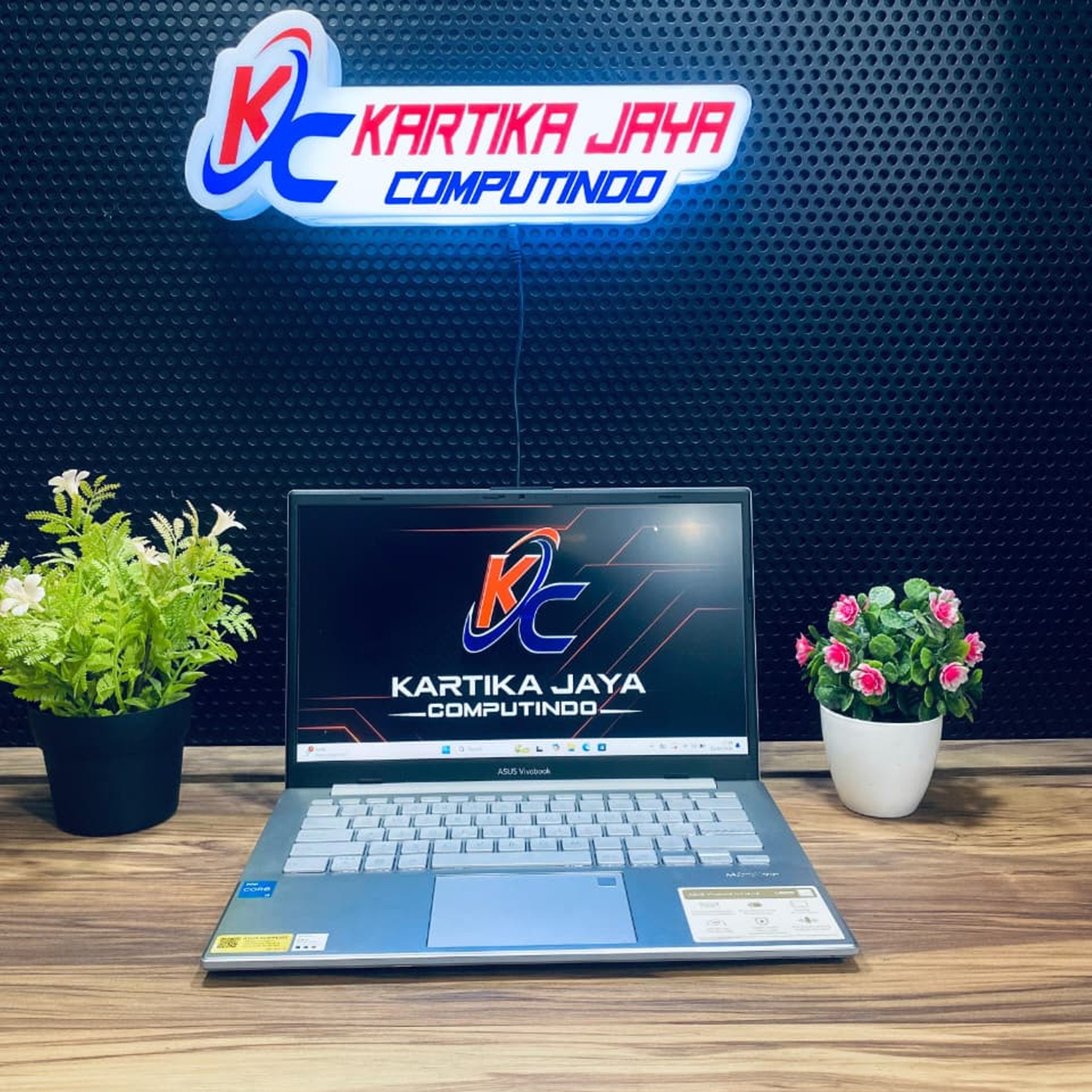 ASUS VIVOBOOK E1404GA CORE I3 RAM 8 SSD 2ND LIKE NEW