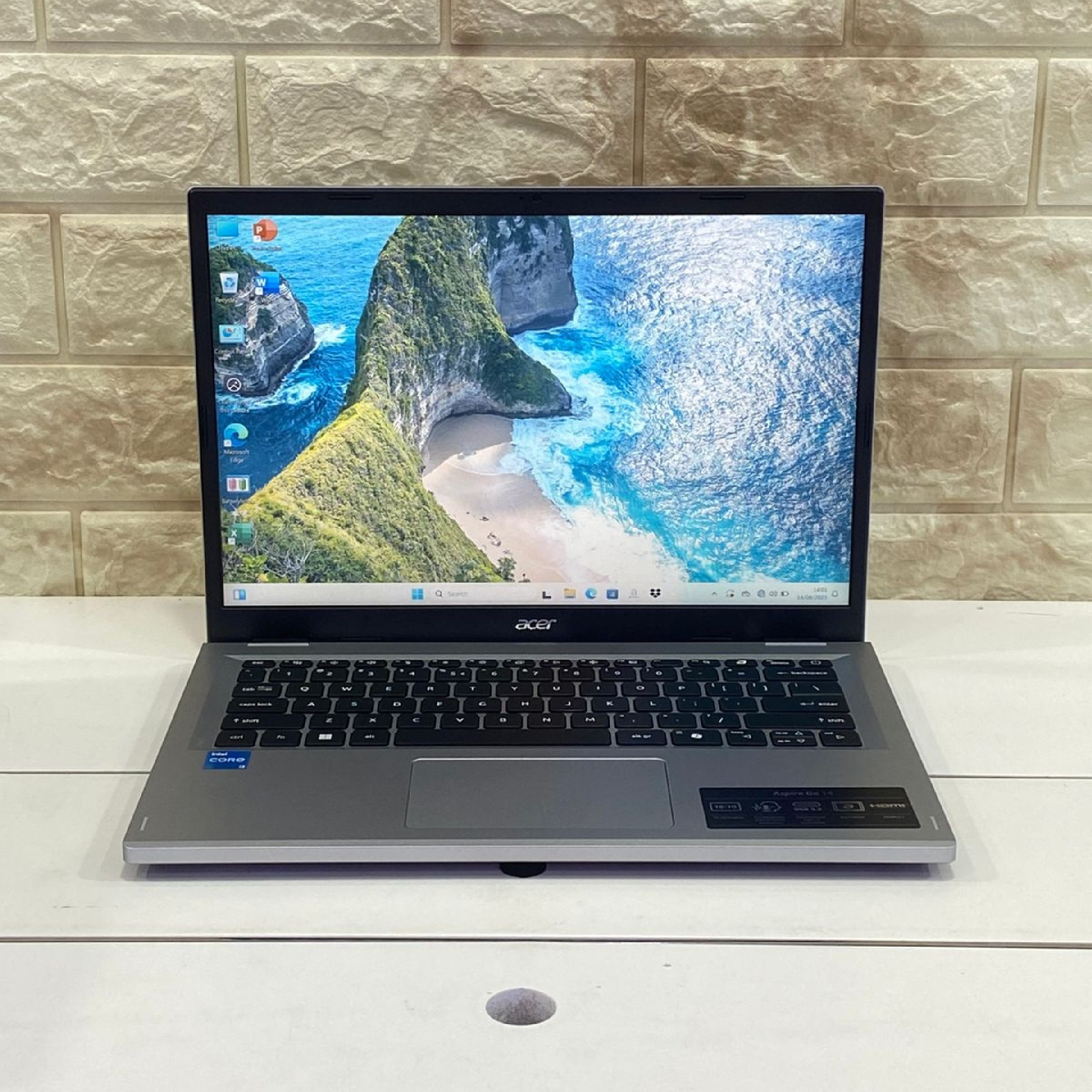 ACER A314 CORE I3 RAM 8 SSD 2ND SILVER