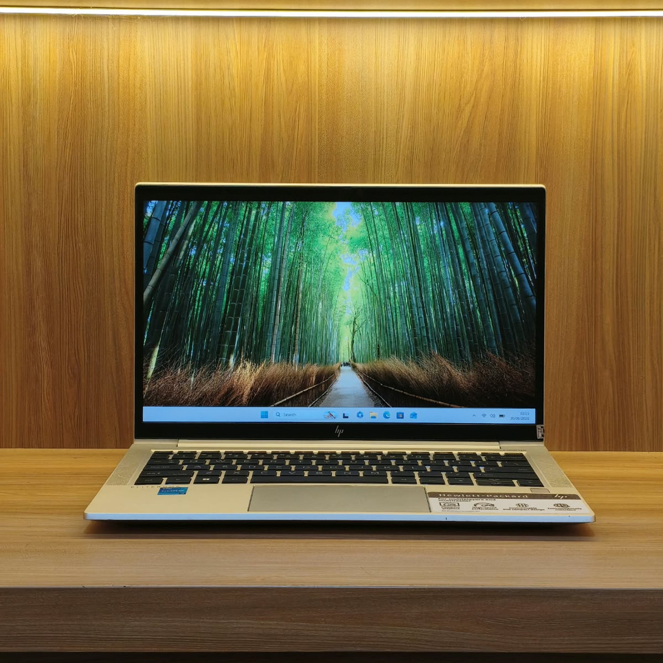 HP ELITEBOOK 830 G8 CORE I5 RAM 8 SSD 2ND TOUCHSCREEN