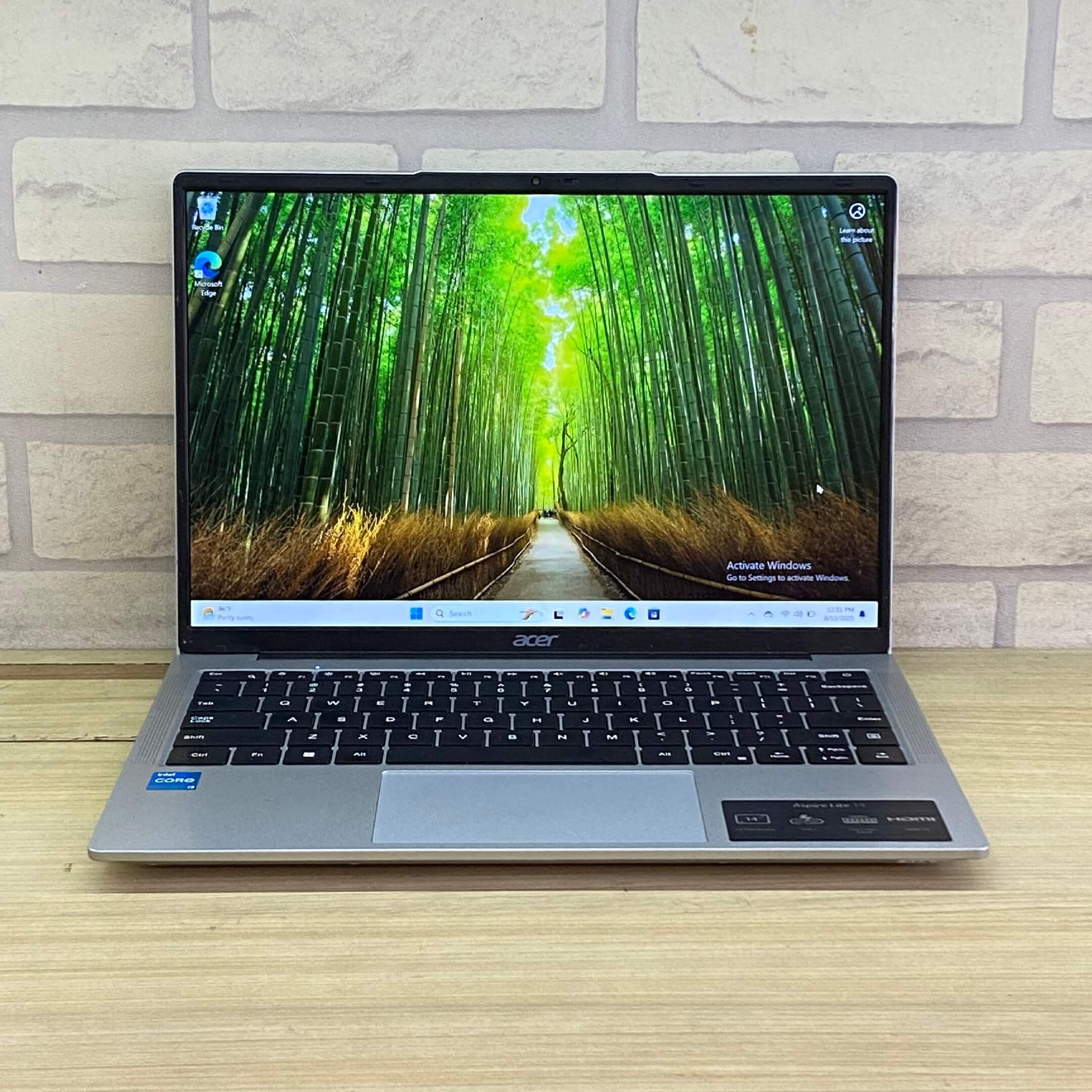 ACER AL 14 CORE I3 RAM 8 SSD 