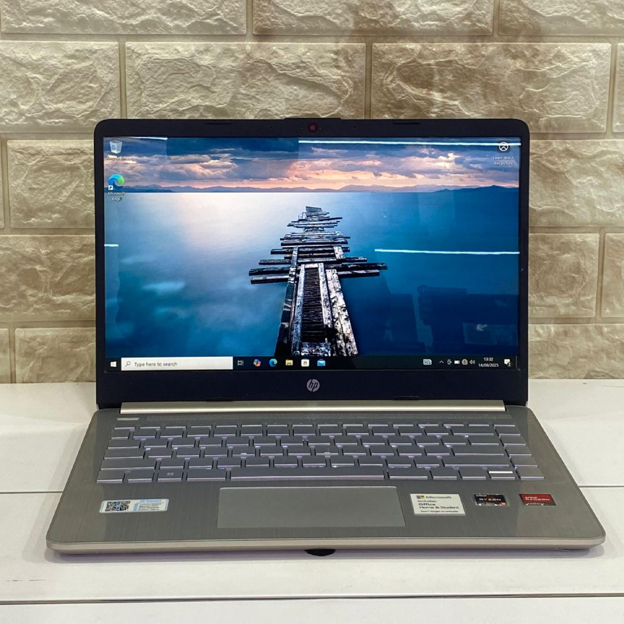 HP 14S-FQ1035AU AMD R3 RAM 8 SSD 2ND SILVER 