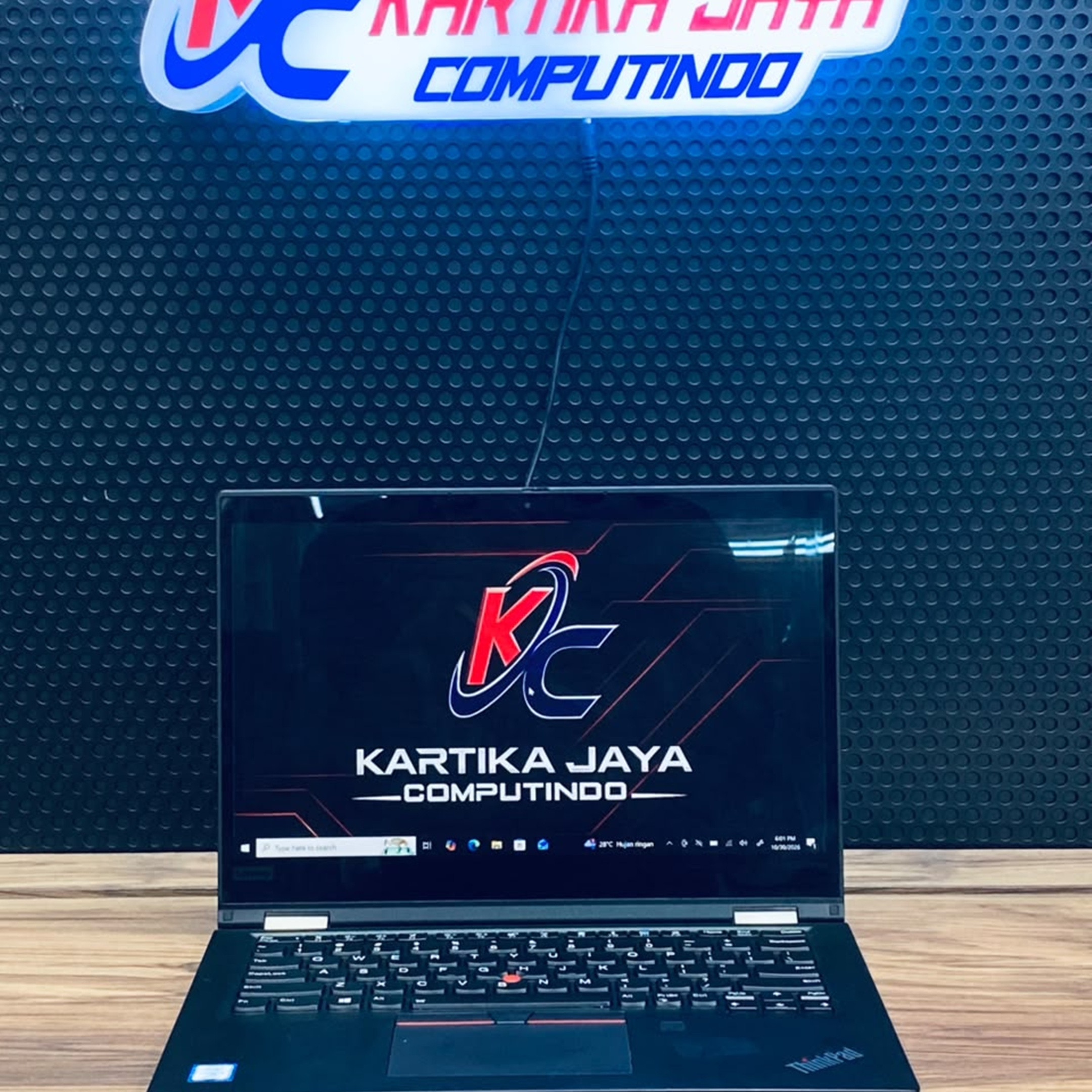LENOVO THINKPAD  X390 YOGA CORE I7 RAM 16 SSD 2ND TOUCHSCREEN 