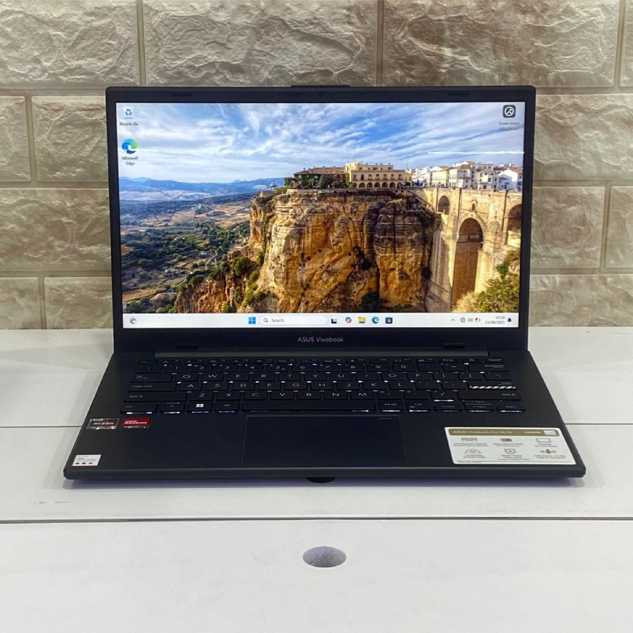 ASUS E1404FA AMD R5 RAM 16 SSD 2ND BLACK